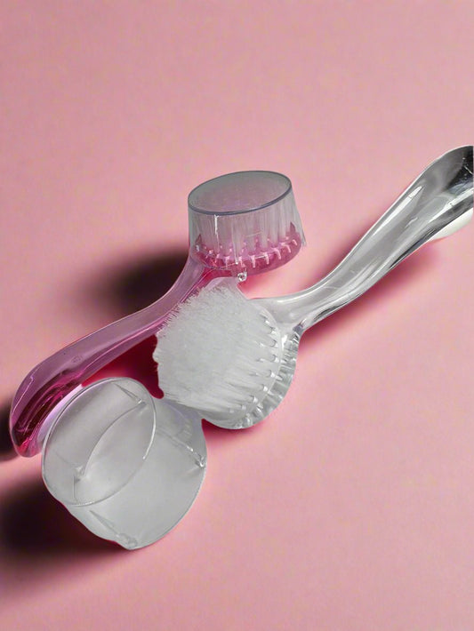 Nail Brush cleaner with cap